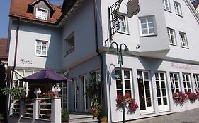 Hotel Am Schloss Neuenstein