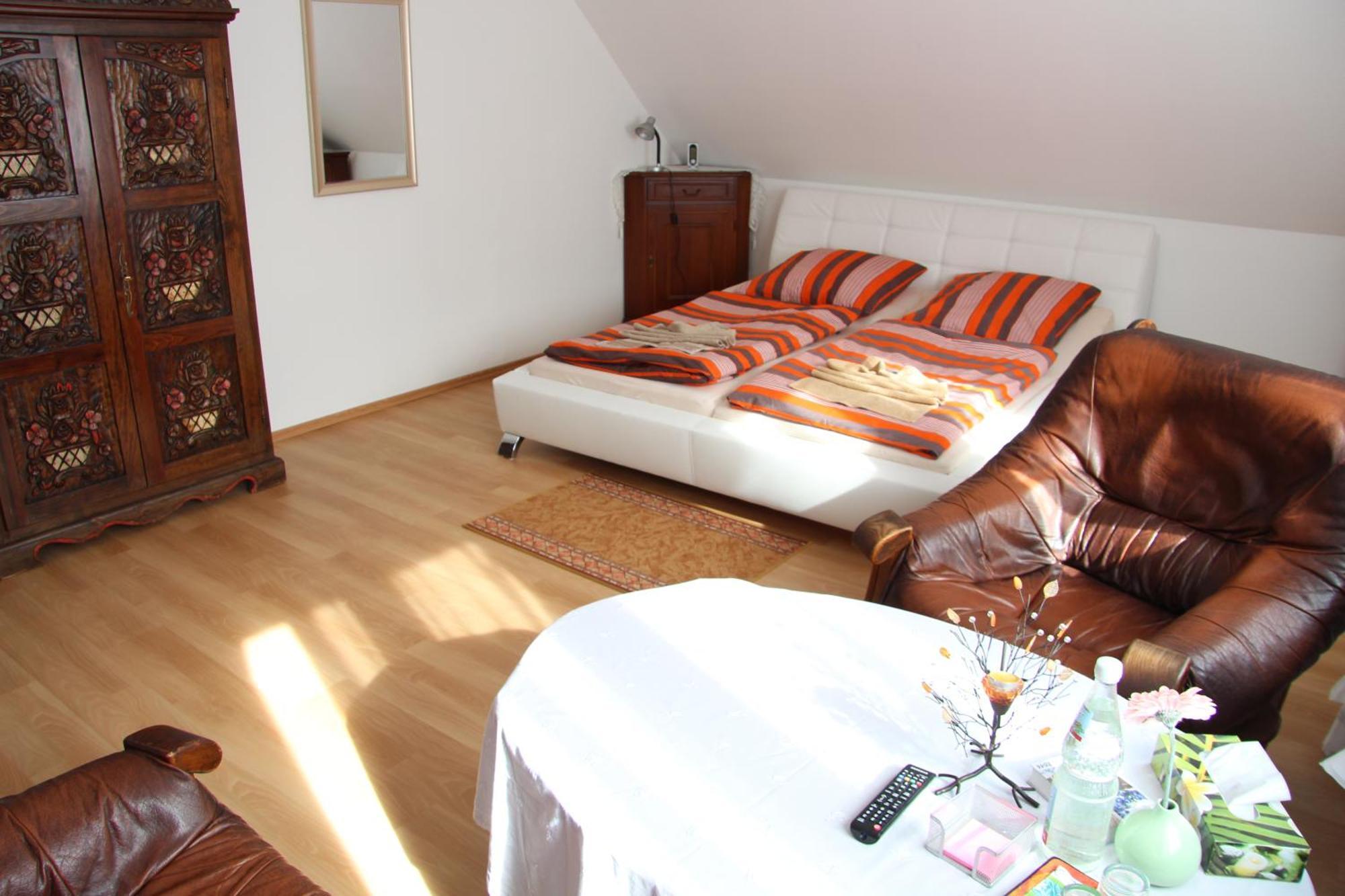Hotel Am Schloss Neuenstein Pokój zdjęcie