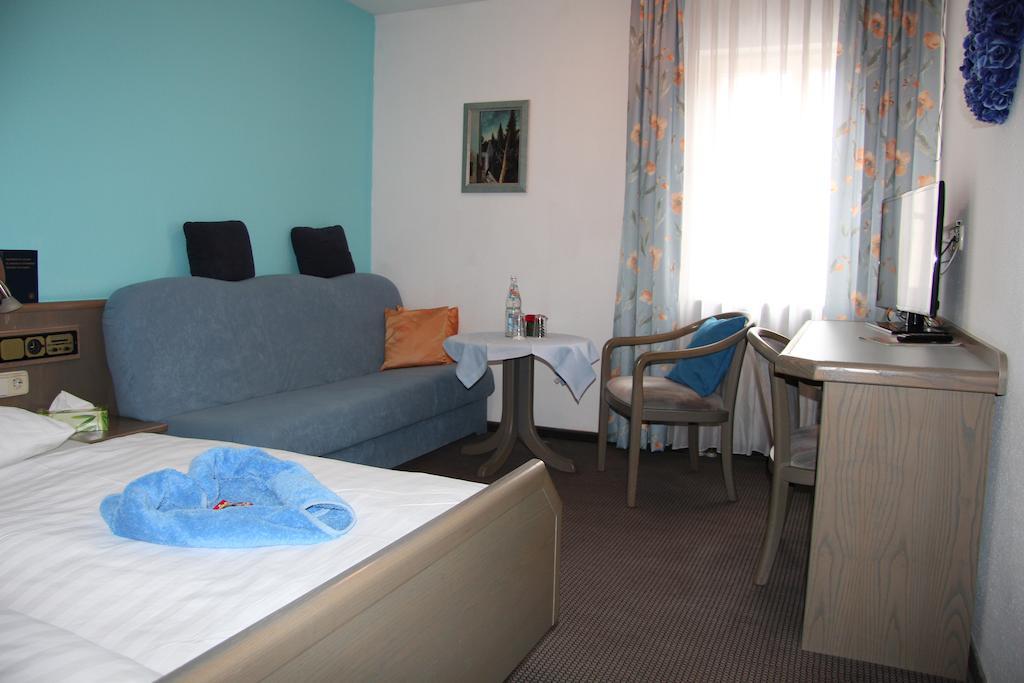 Hotel Am Schloss Neuenstein Pokój zdjęcie